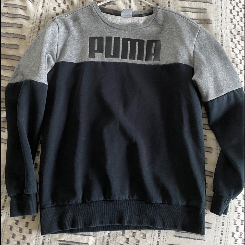 Puma crewneck sweatshirt. Men's medium.